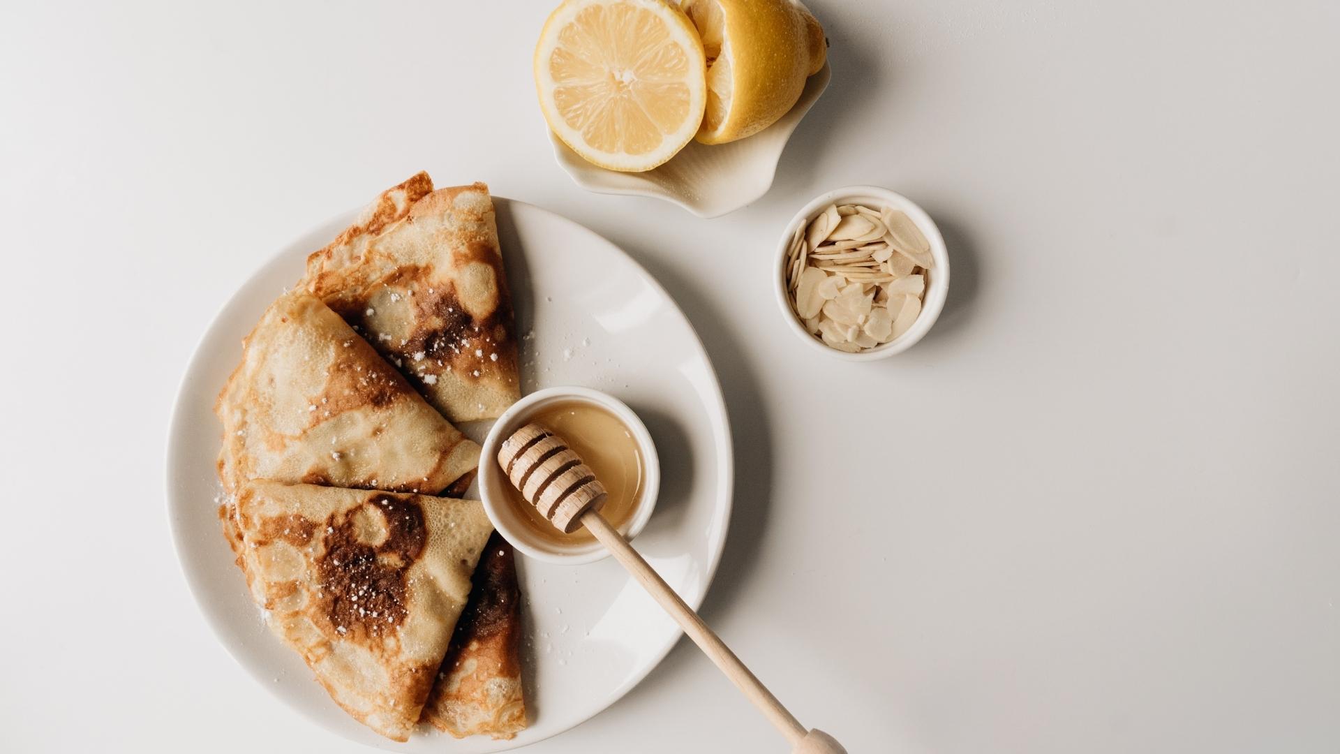 Almond Flour Crepes (Low-Carb).